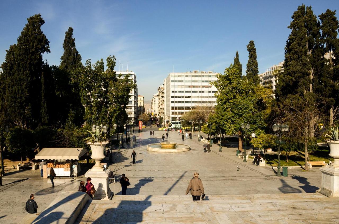 Athens Central Studio In Front Of Syntagma Metro Exterior photo